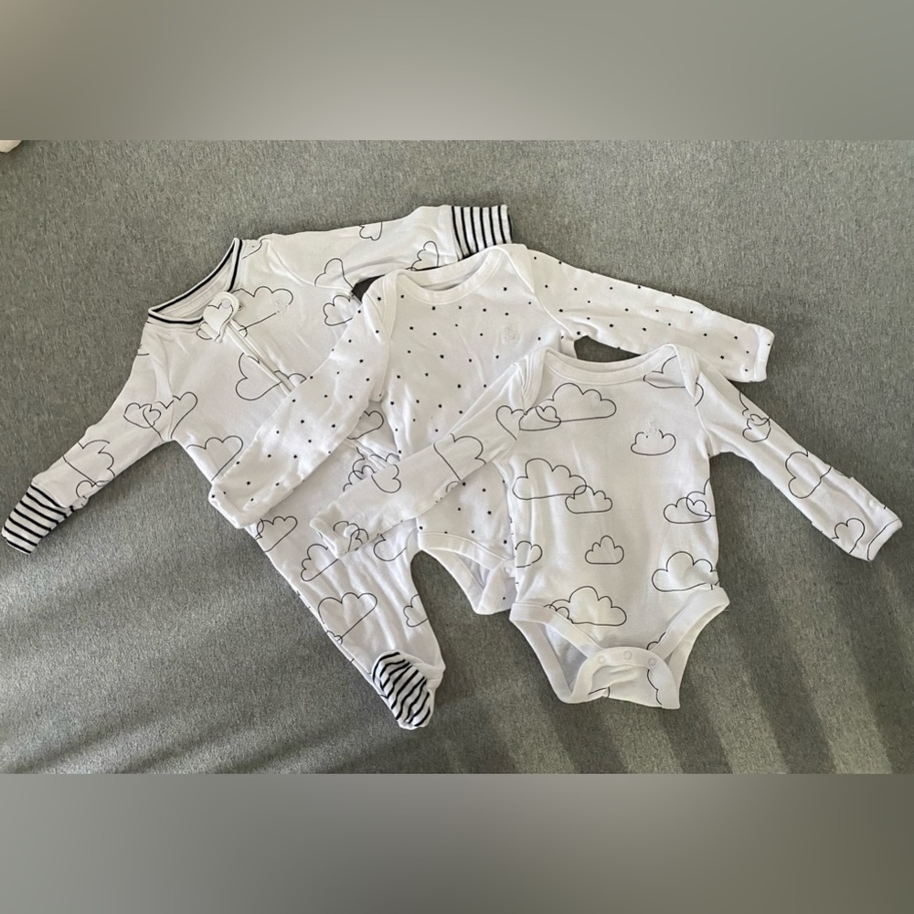 SOLD*** GAP Baby, 0-3M, (1) Pajama & (2) Long Sleeve Bodysuit